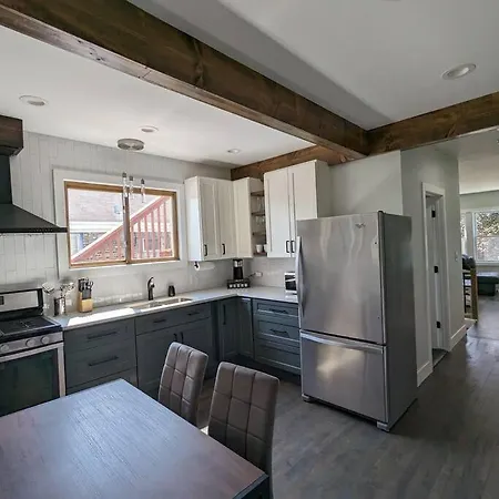 Elegant Property Near Midway 3Bdr 1 Bath